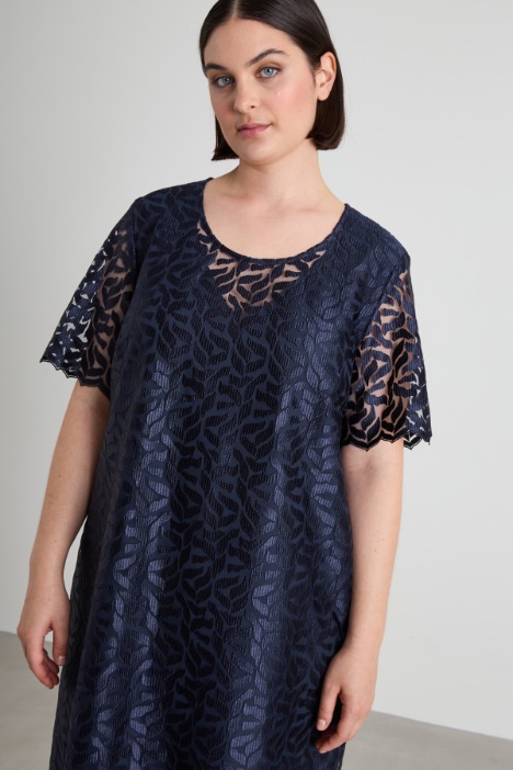 Abito in tulle ricamato