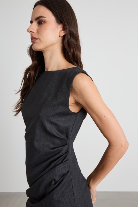 Abito a tubino drappeggiato