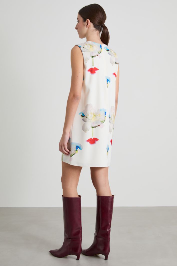 Flared satin dress Intrend - 3