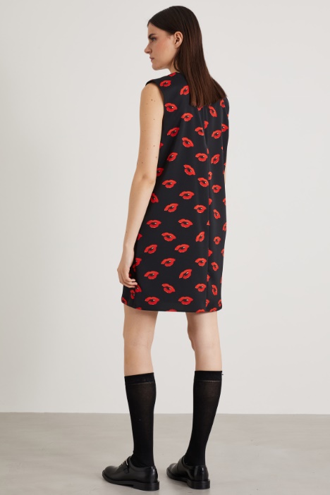 Abito in satin svasato