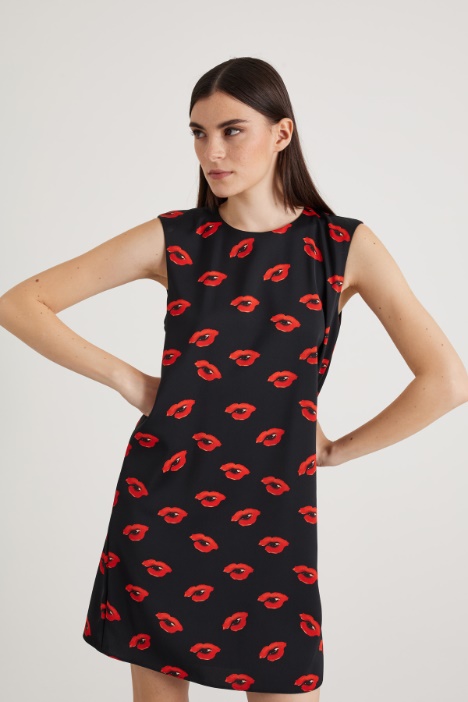 Abito in satin svasato