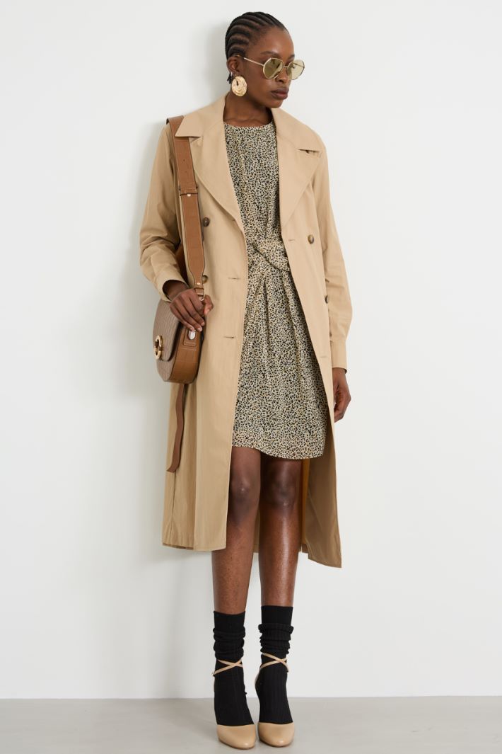 Abito in georgette con drappeggio Intrend