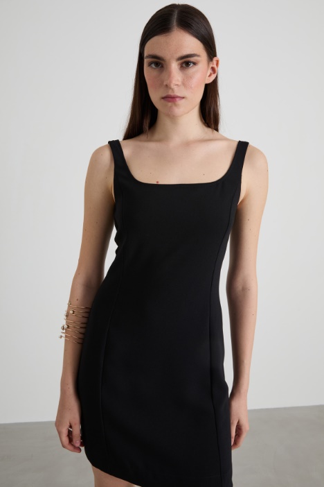 Abito corto senza maniche