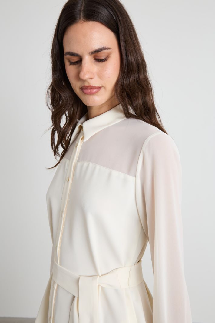 Vestido camisero en enver satén Intrend - 4