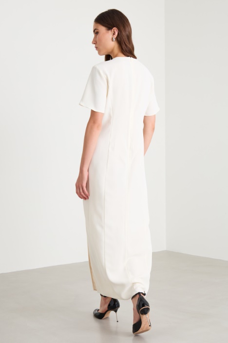 Abito lungo con spacco