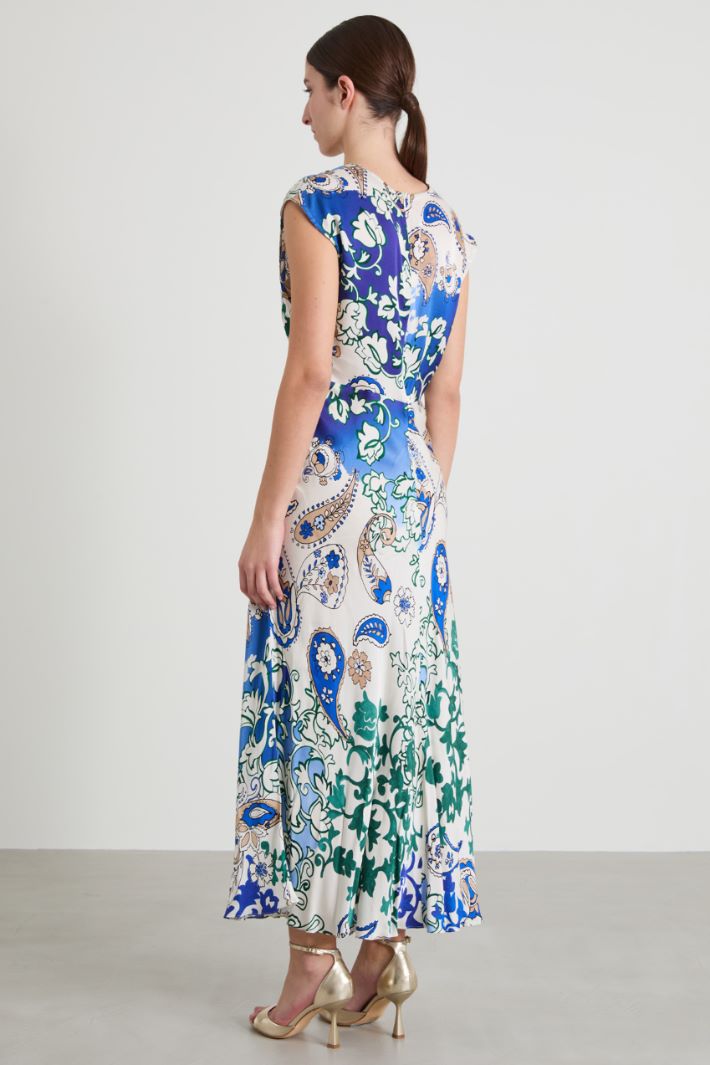 Long satin dress Intrend - 3