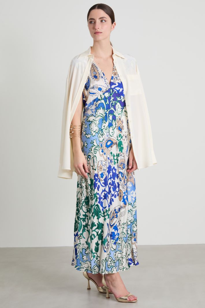 Long satin dress Intrend