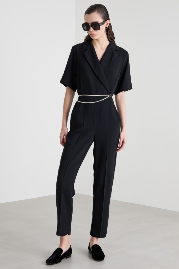 Crossed V-neck envers satin jumpsuit Intrend