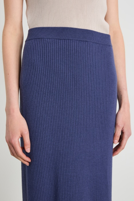 Gonna in maglia aderente