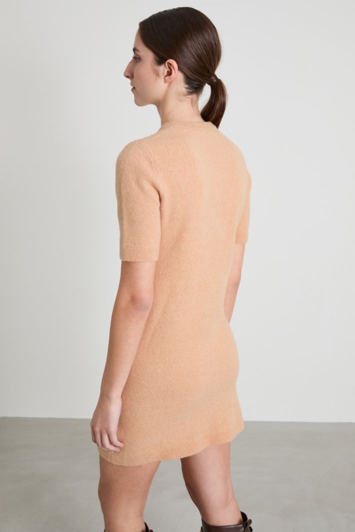 Short knit dress Intrend - 3
