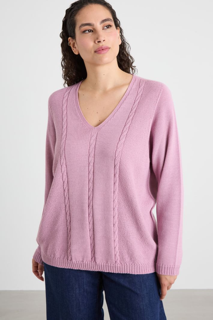 Maglia con scollo a V Intrend