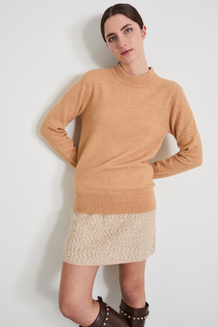 Buttoned sweater Intrend