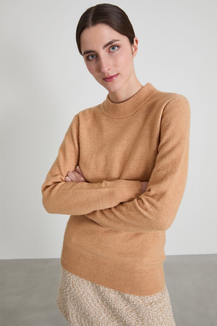 Buttoned sweater Intrend - 4