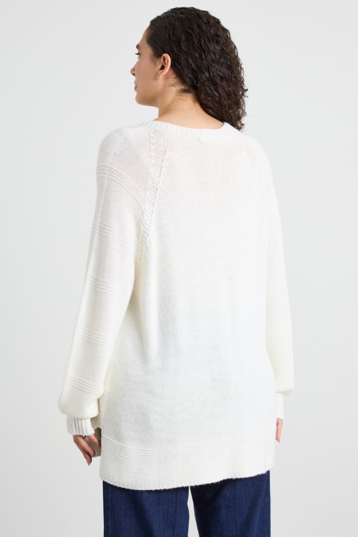Maglia con scollo a V Intrend - 2