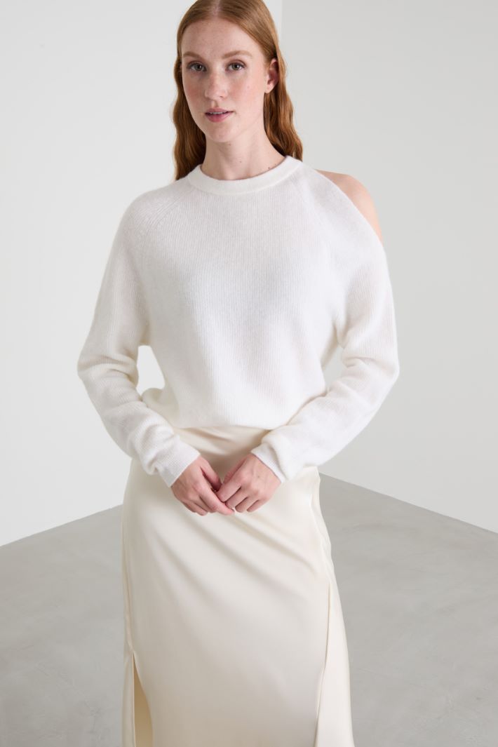 Cut-out sweater Intrend