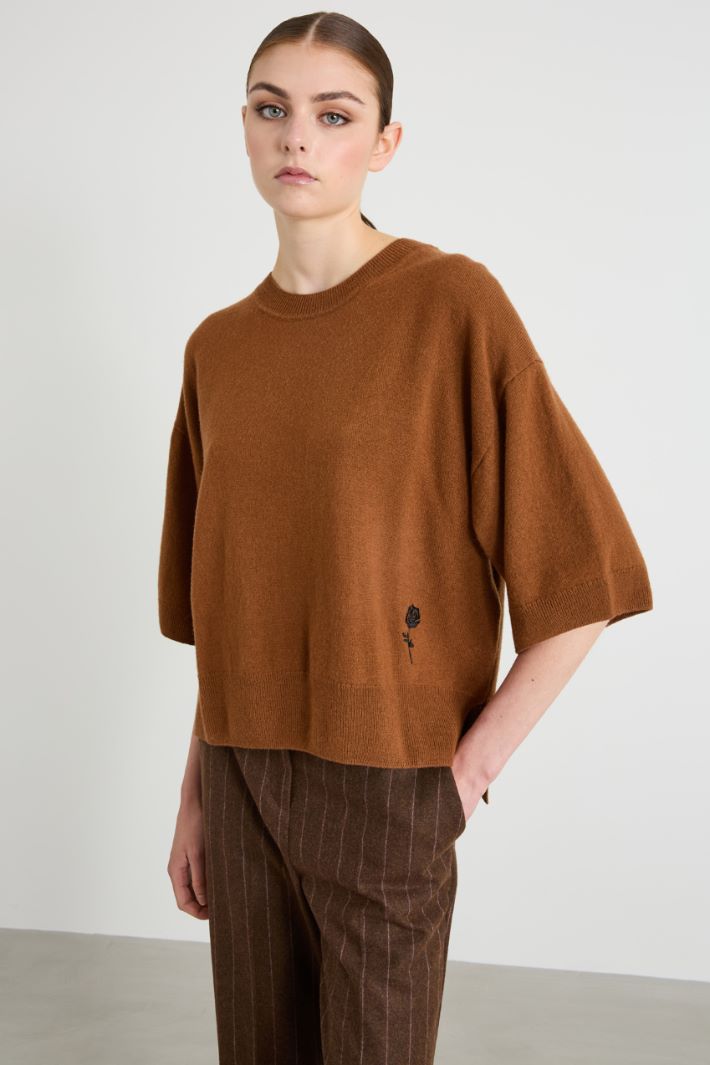 Maglia in lana con ricamo Intrend