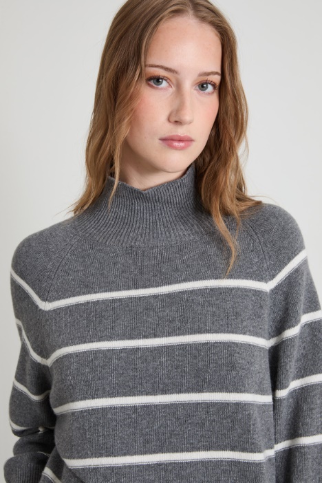 Maglia con collo alto