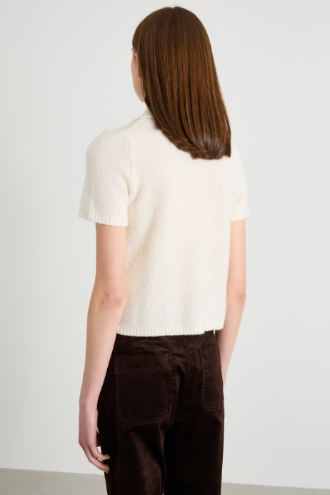 Maglia cropped stile polo