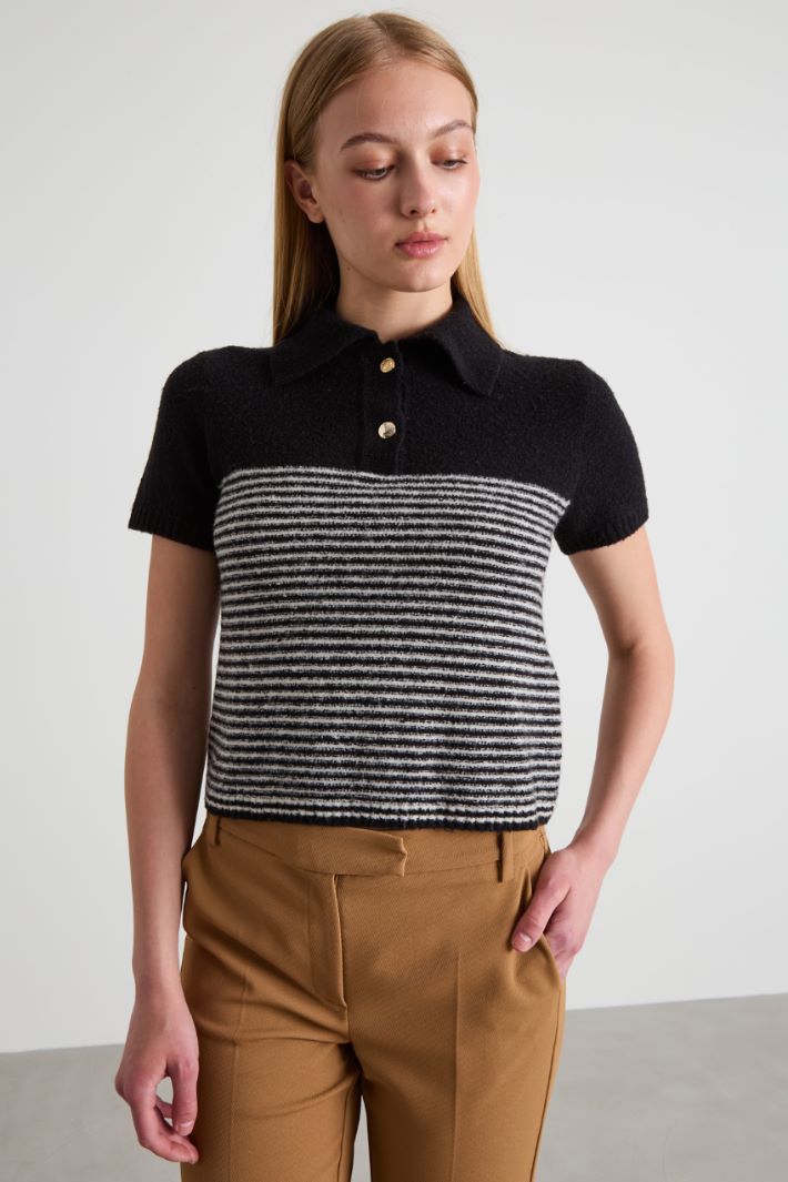 Polo-style crop sweater Intrend