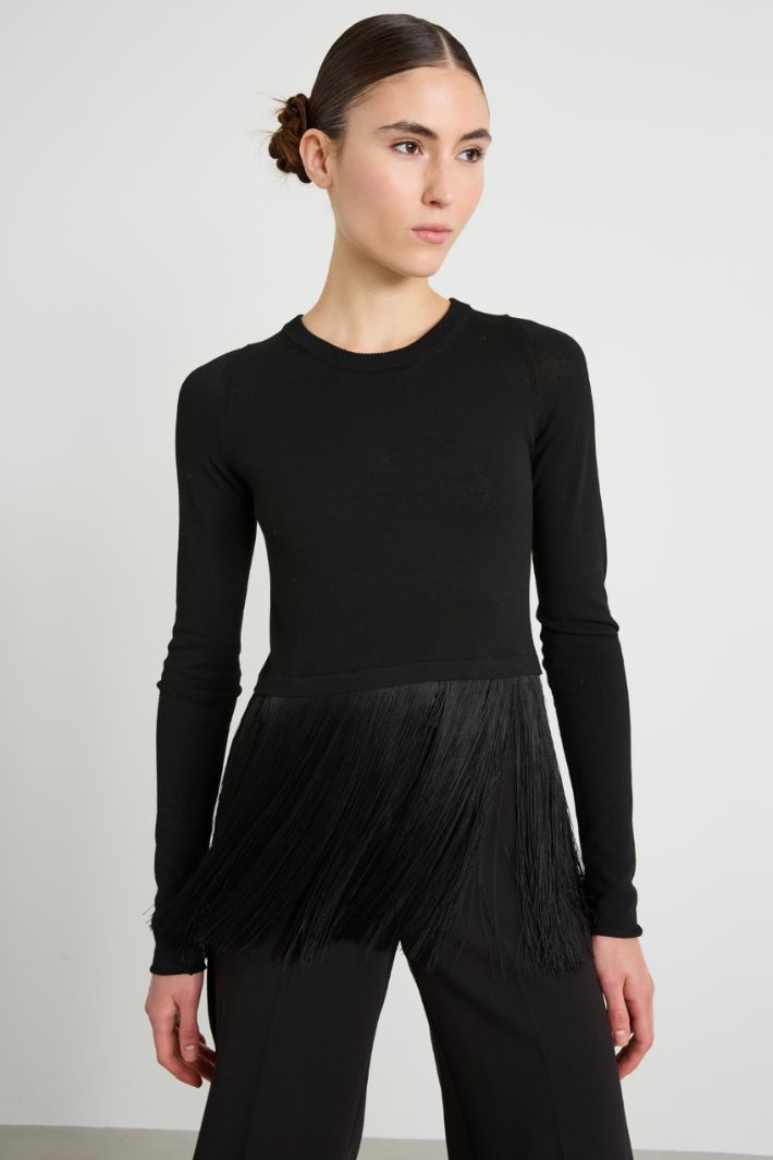 Maglia con frange lunghe