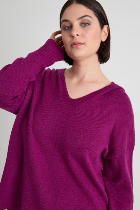 Maglia dritta con cappuccio