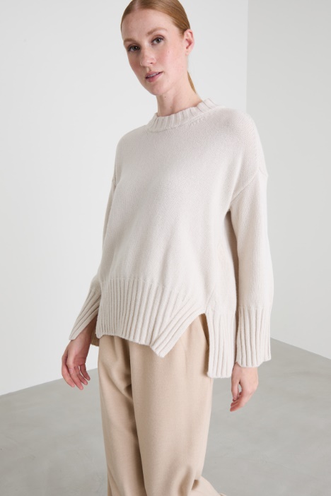 Maglia ampia con spacchi Intrend