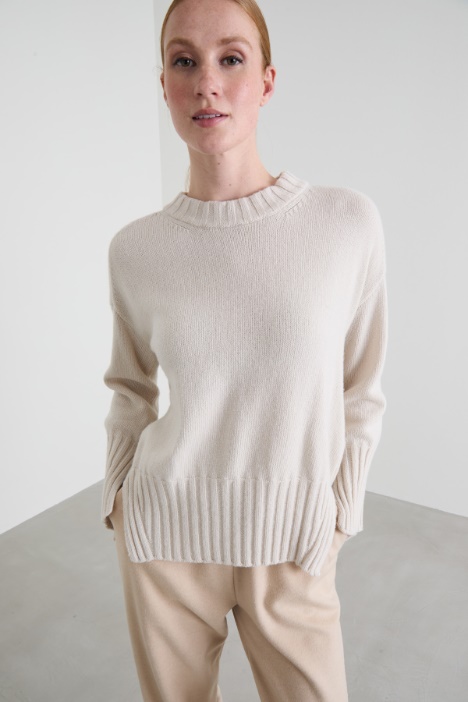 Maglia ampia con spacchi