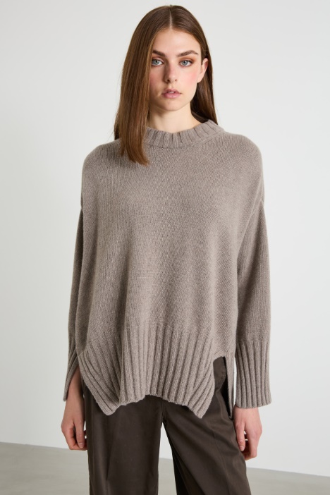 Loose fit  sweater with slits Intrend