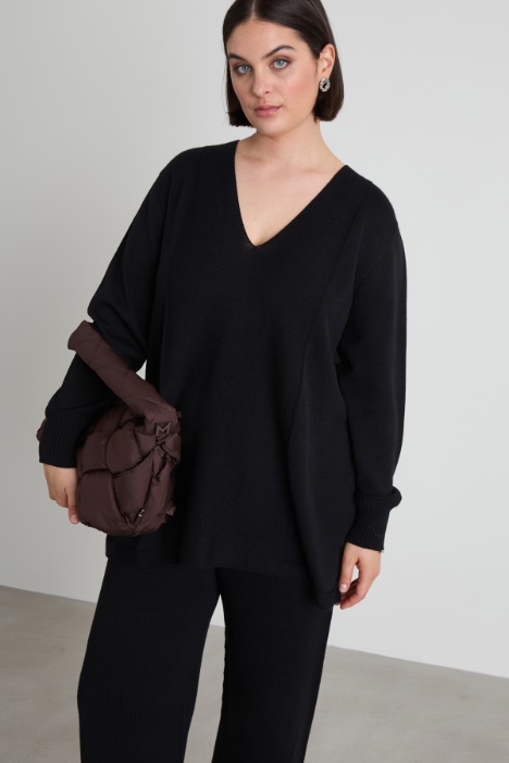 Maglia con scollo a V Intrend