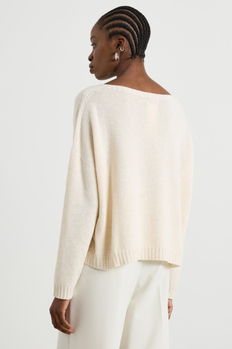 Maglia con scollo a barchetta