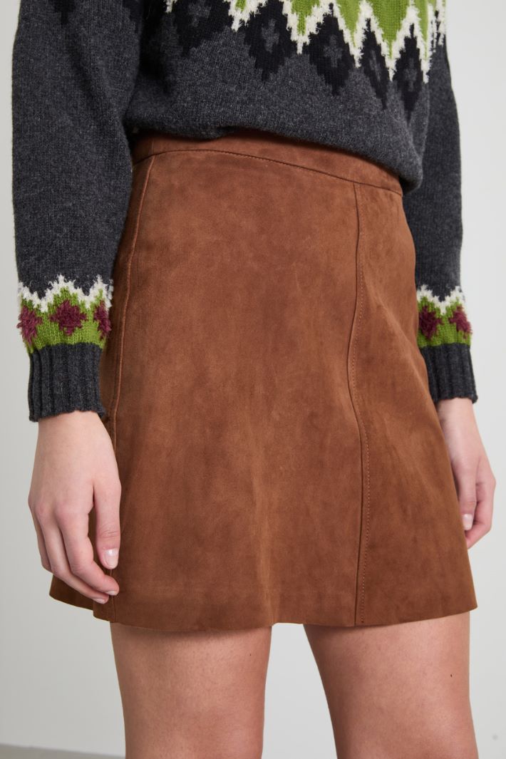 Short suede skirt Intrend - 4