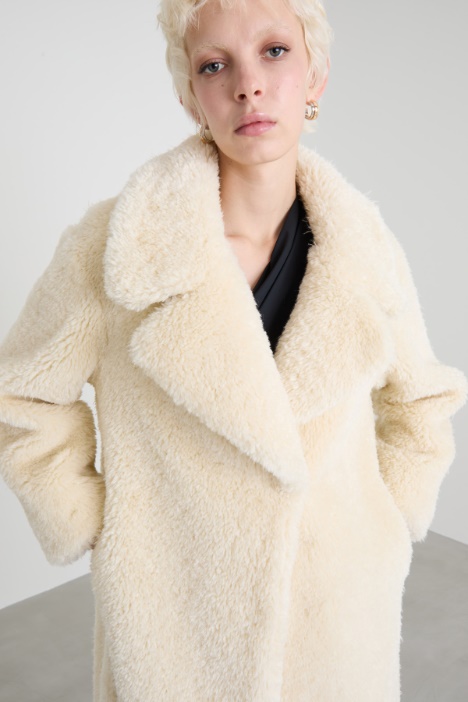 Abrigo de punto mullido