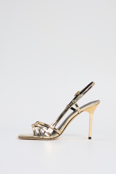Sandali con listini a specchio