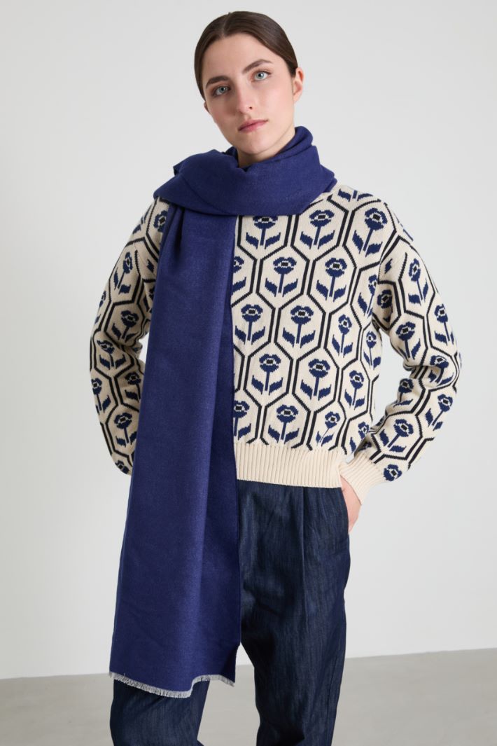 Soft viscose stole Intrend