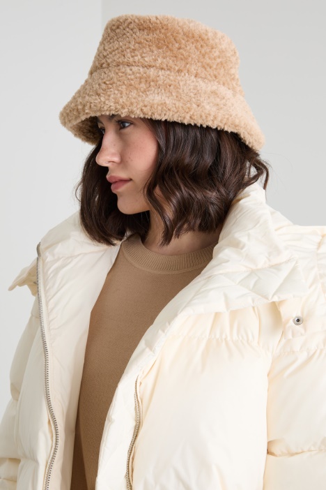 Cappello effetto peluche