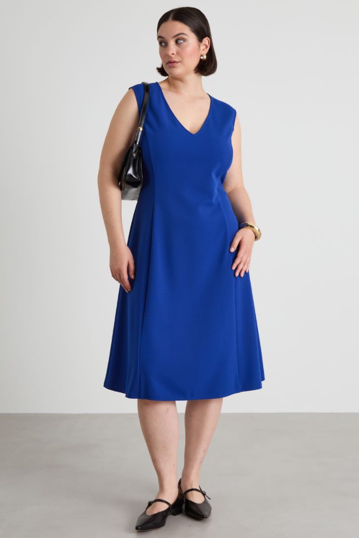 Sleeveless dress in crepe jersey Intrend