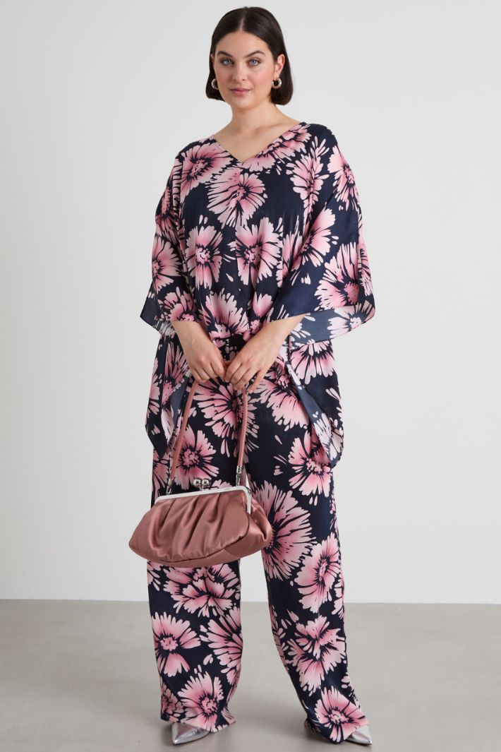 Printed satin poncho Intrend