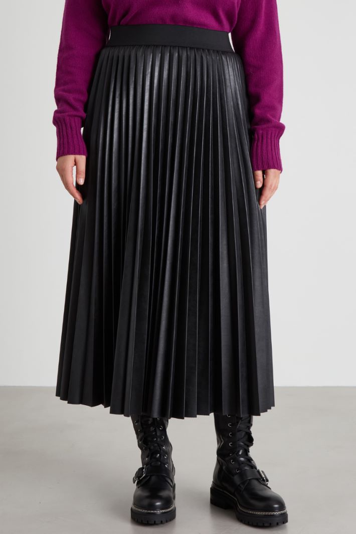 Pleated faux-leather skirt Intrend - 2