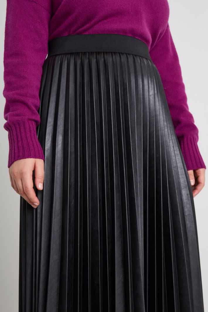 Pleated faux-leather skirt Intrend - 4