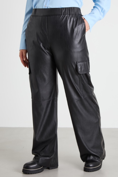 Pantaloni in similpelle