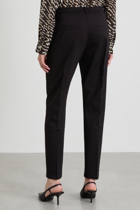 Pantaloni a sigaretta