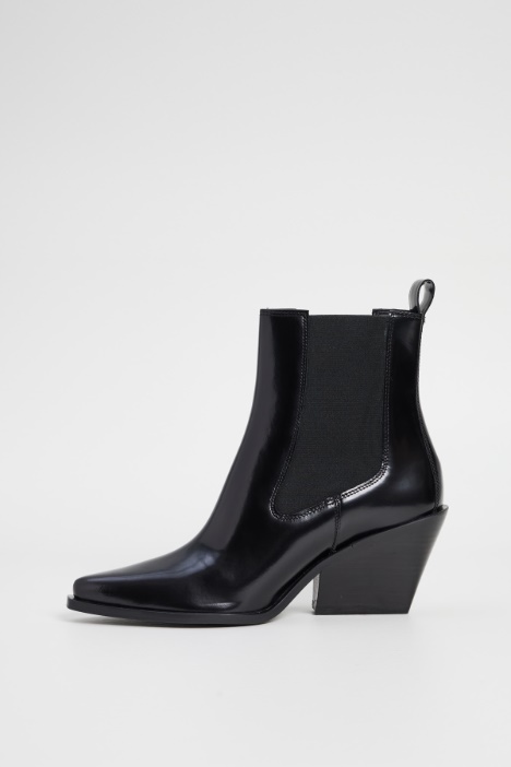 Botines de cuero brillante