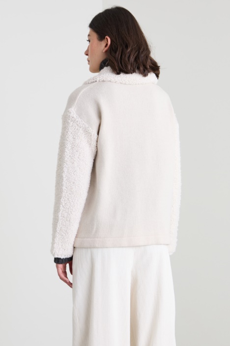 Cardigan in lana bouclé