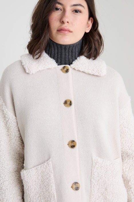 Cardigan in lana bouclé