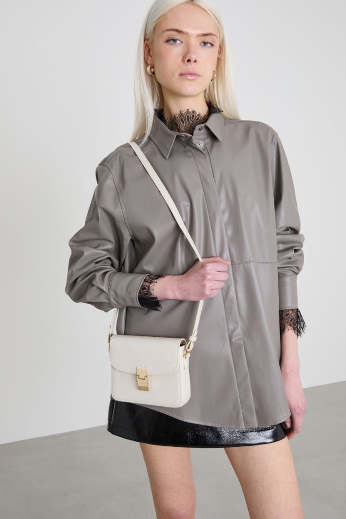 Giacca a camicia in similpelle