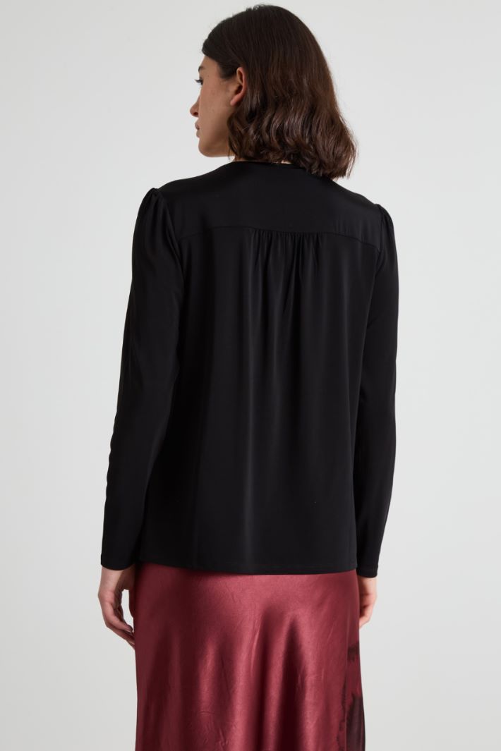 Blouse with ribbon and flower detail Intrend - 2