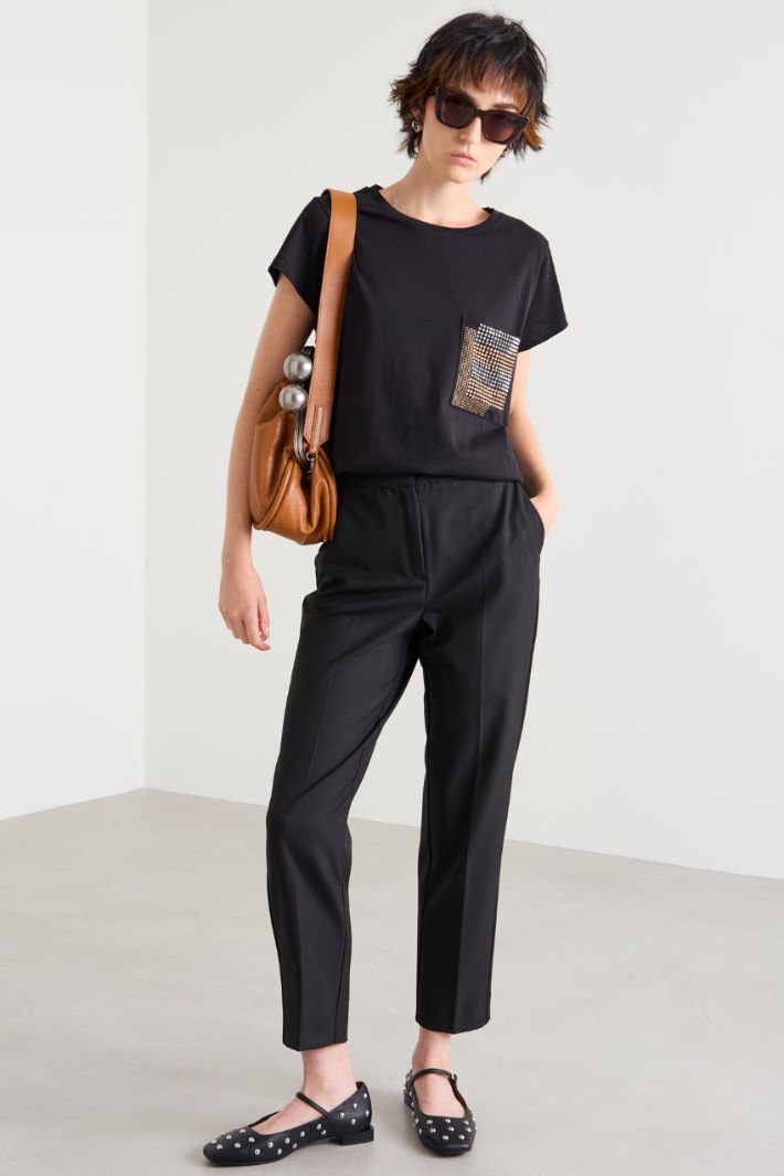 T-shirt con ricamo di strass Intrend - 3
