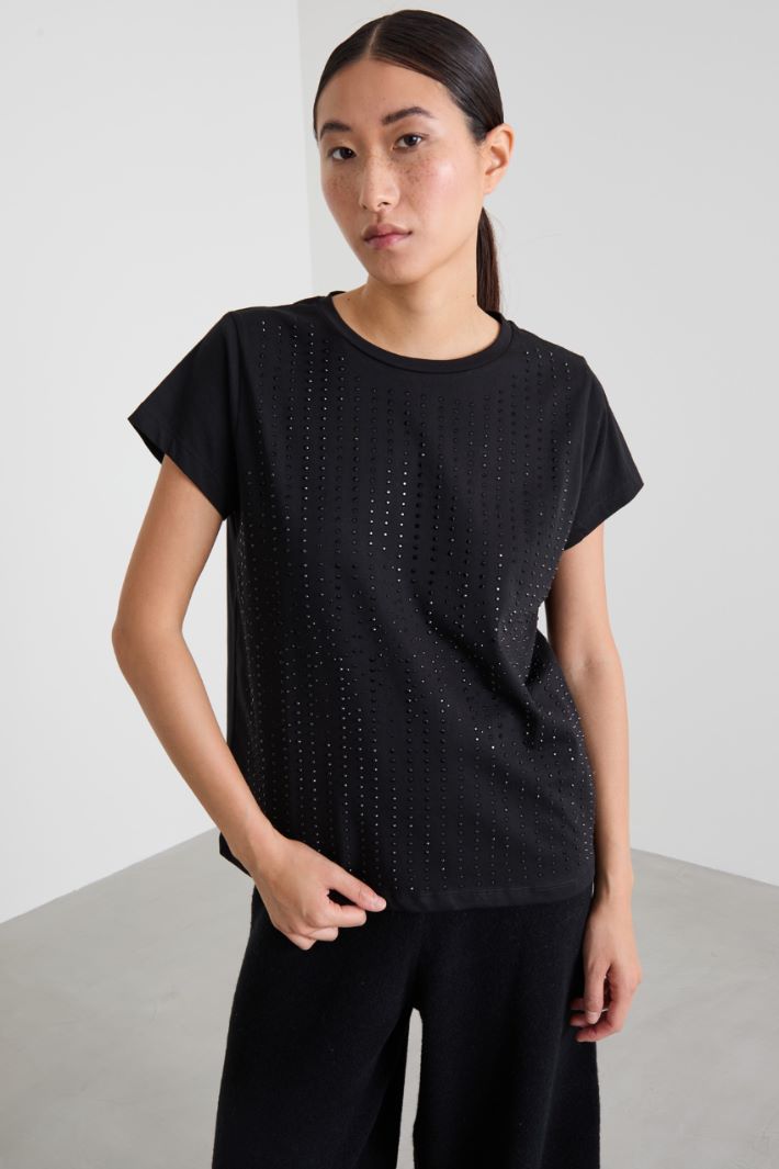 Camiseta de punto con pedrería Intrend