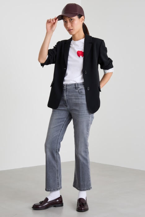 T-shirt con stampa e ricamo Intrend