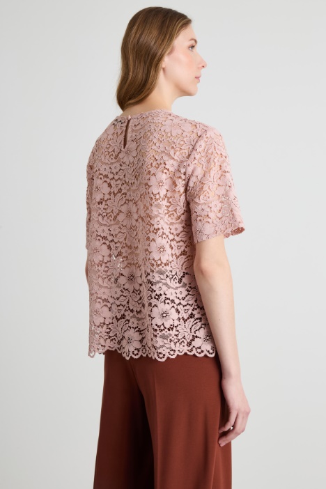 Top girocollo in pizzo